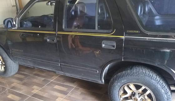 CHEVROLET BLAZER 4.3 SFI DLX EXECUTIVE 4X4 V6 12V GASOLINA 4P AUTOMÁTICO